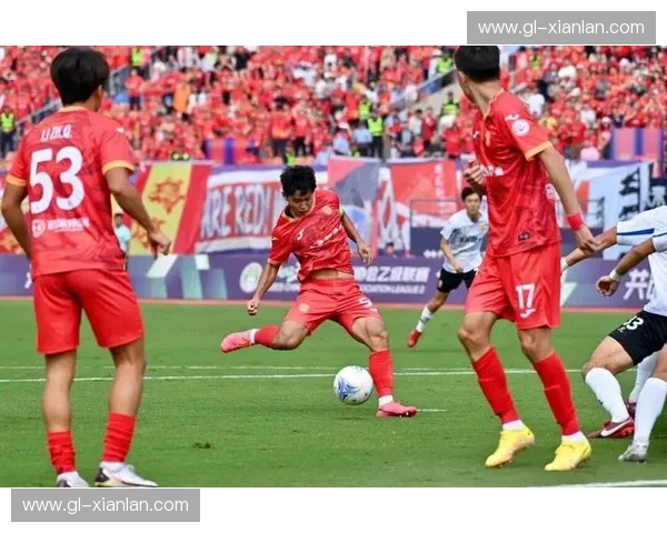 某市盛大举办年度足球联赛激发全民运动热情助力城市体育事业发展