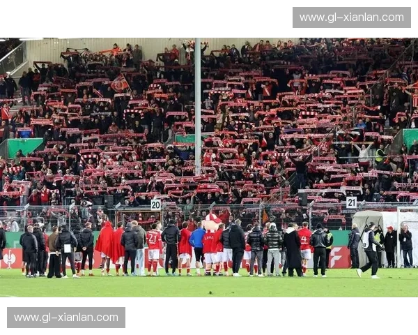 拜仁慕尼黑强势再现欧洲赛场展现王者风范引爆巅峰对决激情